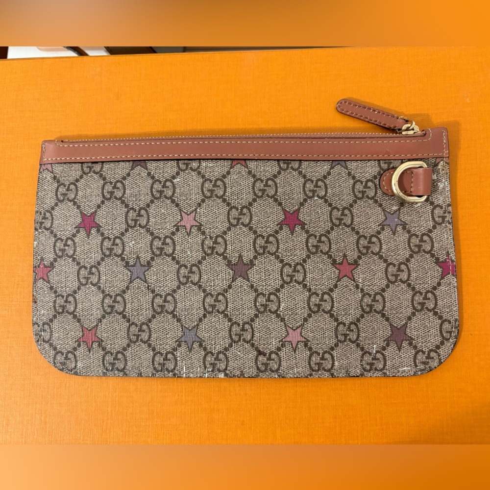 Gucci GG Supreme Star Print Pouch - Picture 2 of 6